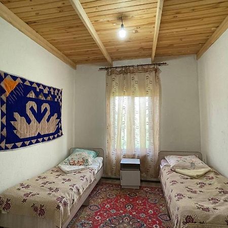 Guest House Guljan Bokonbayevo Eksteriør billede