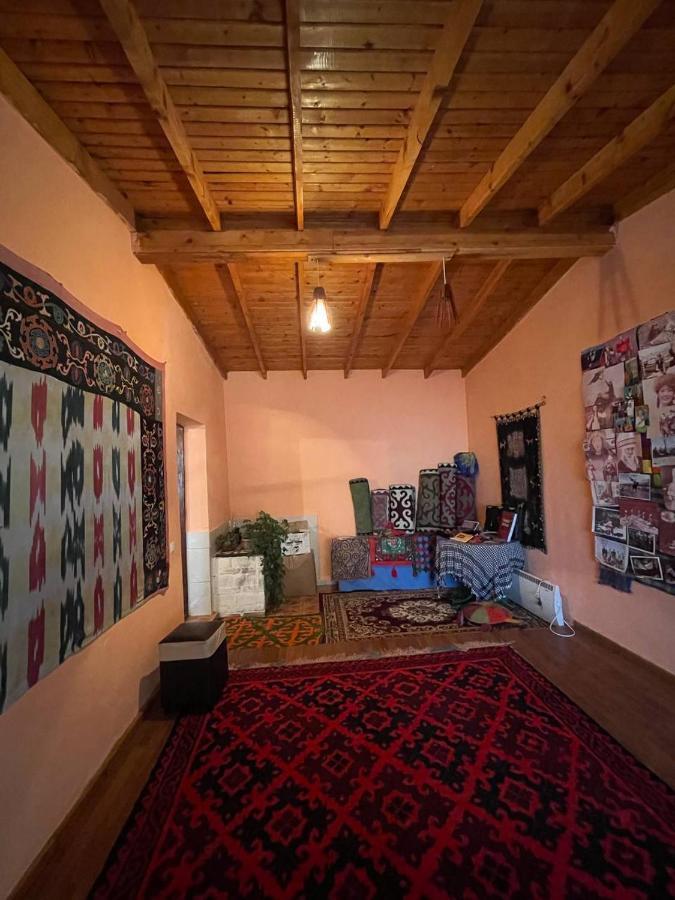 Guest House Guljan Bokonbayevo Eksteriør billede