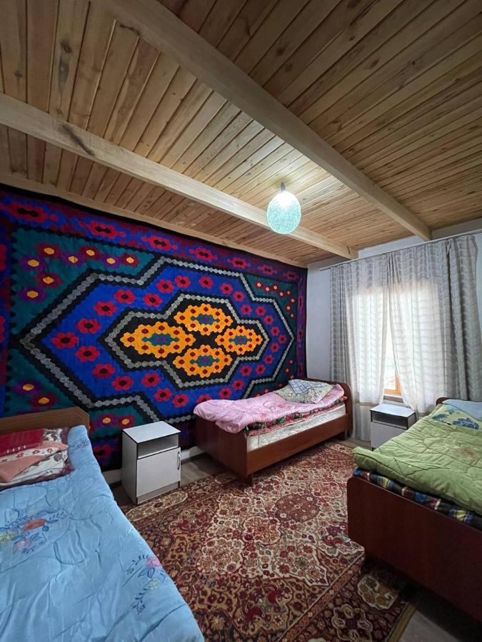Guest House Guljan Bokonbayevo Eksteriør billede