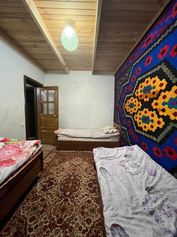 Guest House Guljan Bokonbayevo Eksteriør billede