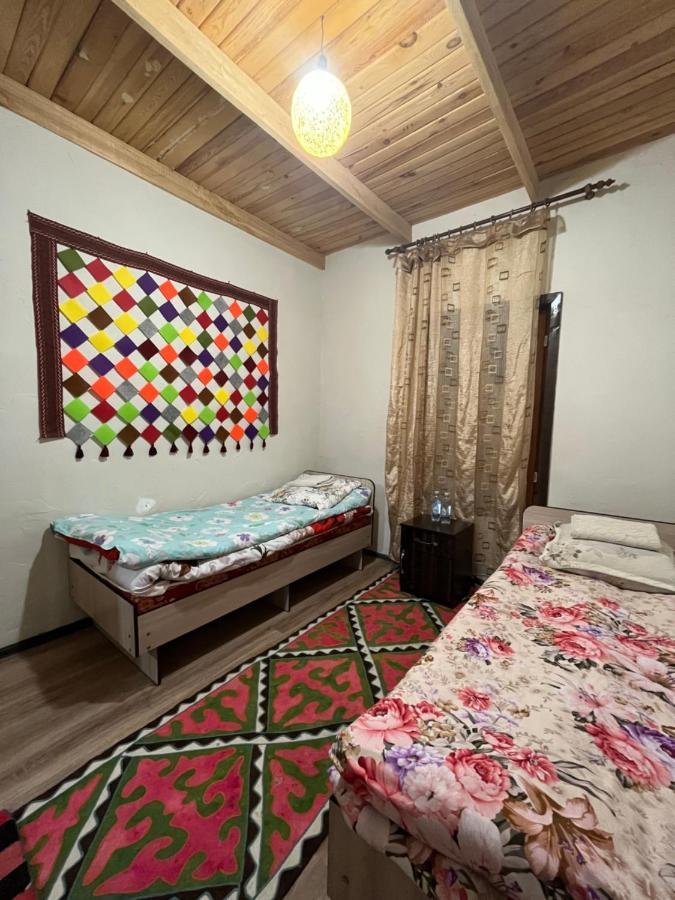 Guest House Guljan Bokonbayevo Eksteriør billede