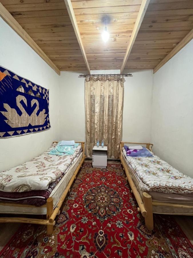 Guest House Guljan Bokonbayevo Eksteriør billede